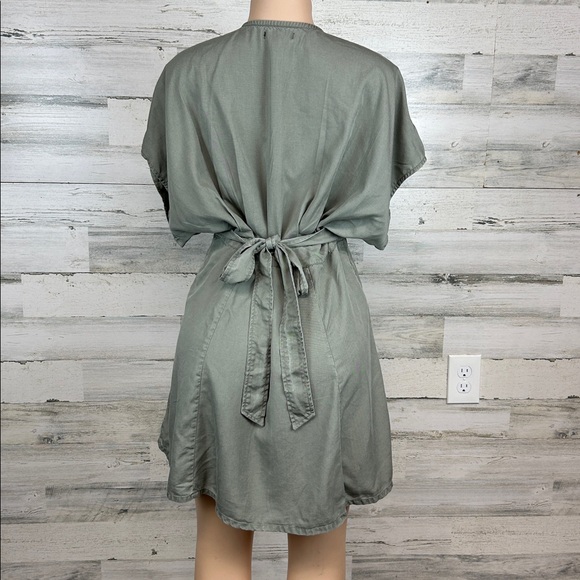Quince Vintage Wash Tencel Button Front Dress Size Medium Green - Picture 5 of 5